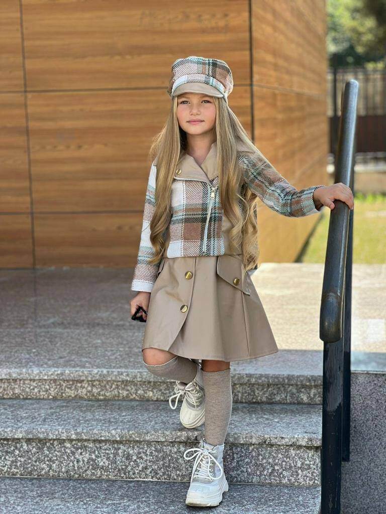 Shop from wide range of kids clothes from dresses, tracksuits and girls sets. Made in Turkey and shipping to Kuwait and Dubai